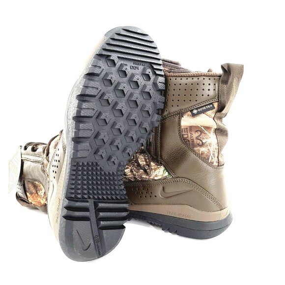 Nike SFB Field 2 8\